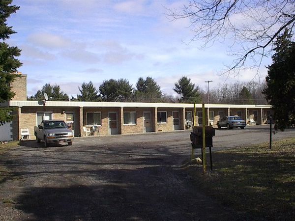 Yoldanda Motorest (Dixie Highway Efficiencies) - Real Estate Photo (newer photo)